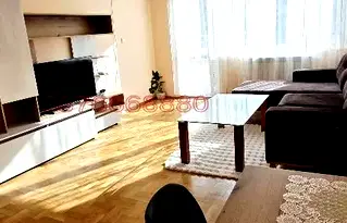 Тристаен апартамент с южно изложение в Слатина, София