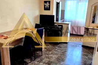 Тристаен апартамент с две тераси в Трошево, Варна