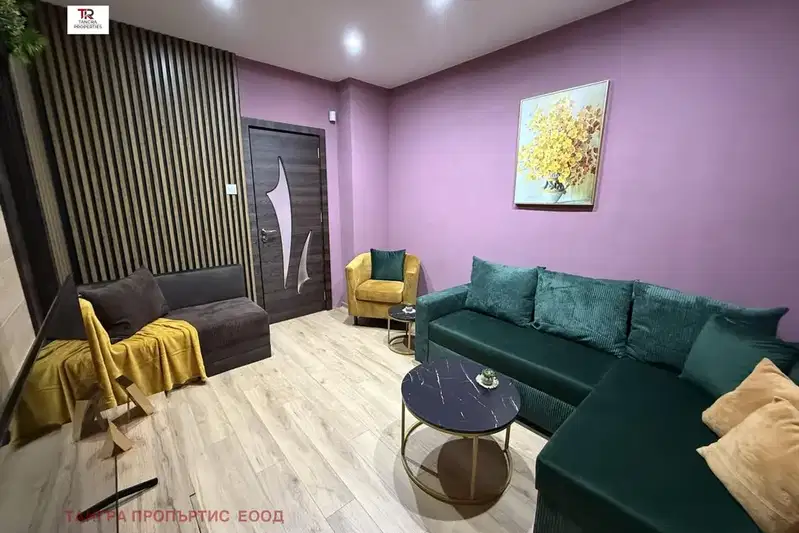 3-bedroom apartment in Pernik, Tvyrdi Livadi