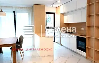 Тристаен апартамент в София, Витоша