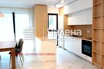 Тристаен апартамент в София, Витоша