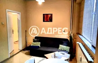 Тристаен апартамент с източно изложение до Западен парк, София