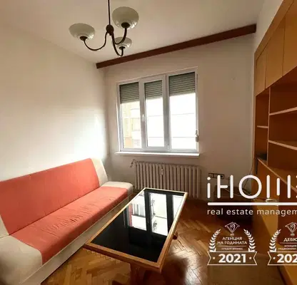 Снимка 2 — Тристаен апартамент с топлоцентрално отопление в Зона Б-18, София