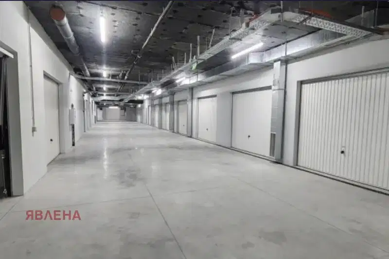 Garage/Parking in Sofiya, Krystova Vada