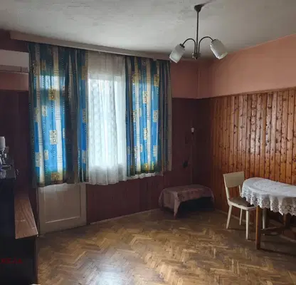 Снимка 2 — Многостаен апартамент в Пазарджик, Център
