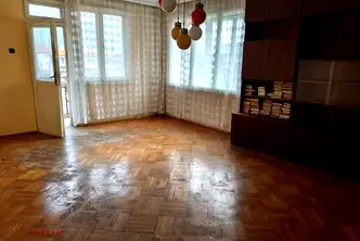 Многостаен апартамент в Пазарджик, Център