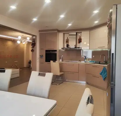 Photo 4 — Spacious 4-room apartment in the ideal centre of Yambol
