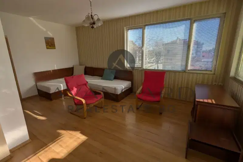 4-bedroom apartment in Plovdiv, Centyr