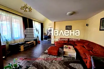 Многостаен апартамент в София, Център