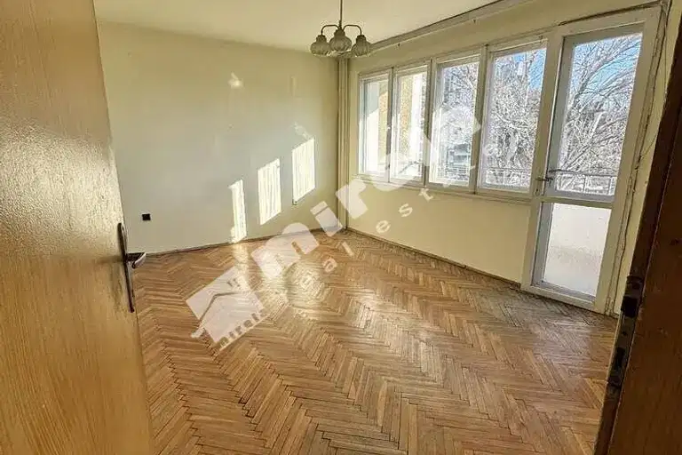 Многостаен апартамент във Варна, Чайка