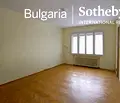Снимка 3 — Просторен четиристаен апартамент с камина в Докторски паметник, София
