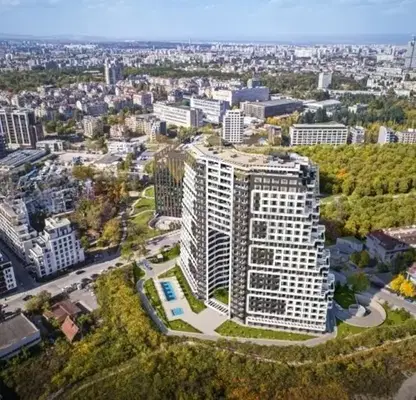 Снимка 5 — Просторен 4-стаен апартамент с южно изложение в Хладилника, София