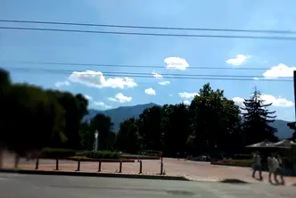 Просторен четиристаен апартамент с две бани в Иван Вазов, София