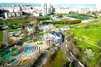 Просторен четиристаен апартамент с две тераси в Изгрев, Бургас