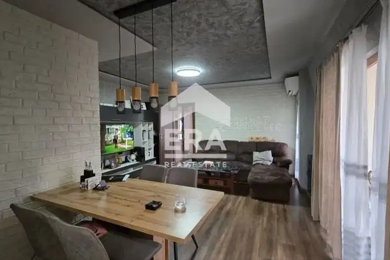 4-bedroom apartment in Pernik, Iztok