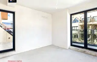 Многостаен апартамент в София, Красно село