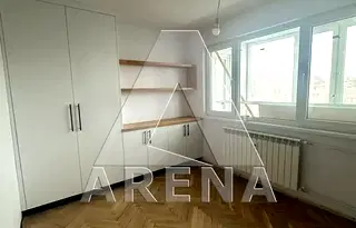 Просторен 4-стаен апартамент с две тераси в Кършияка, Пловдив