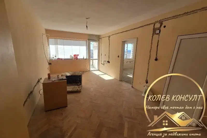 Многостаен апартамент в Хасково, Любен Каравелов