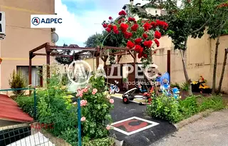 Просторен четиристаен апартамент с басейн в м-т Ален мак, Варна