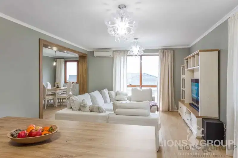 4-bedroom apartment in Varna, Alen Mak