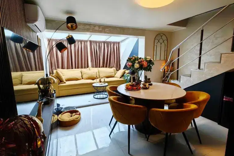 4-bedroom apartment in Sofiya, Nadejda 4