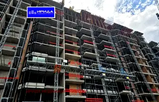 Четиристаен апартамент с голям хол и балкон в Оборище, София