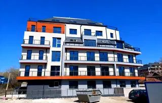Многостаен апартамент с тристранно изложение в Овча купел