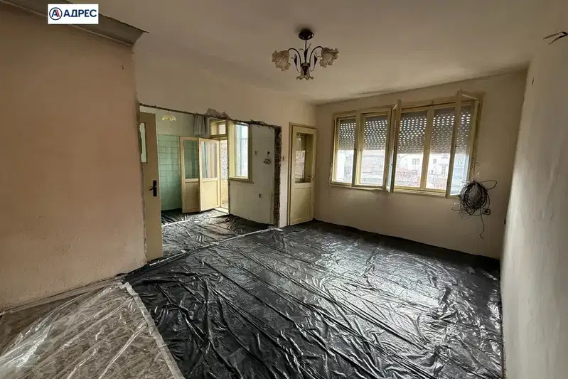 4-bedroom apartment in Haskovo, Ovcharski