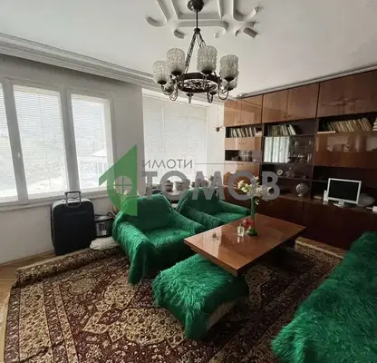 Снимка 3 — Многостаен апартамент в Шумен, Пожарната