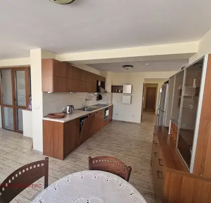 Photo 3 — 4-bedroom apartment in Blagoev, Shirok tsentar