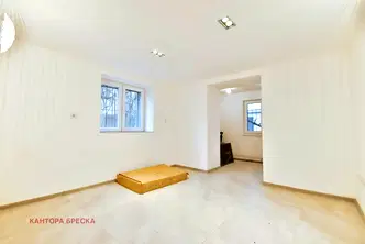 Многостаен апартамент с гараж и дворно място в Захарна фабрика, Пловдив