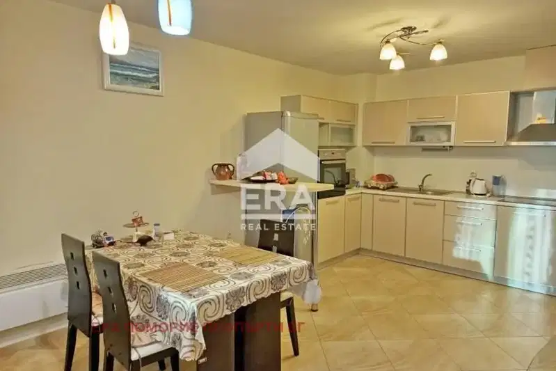 4-bedroom apartment in Oblast Burgas, Pomorie