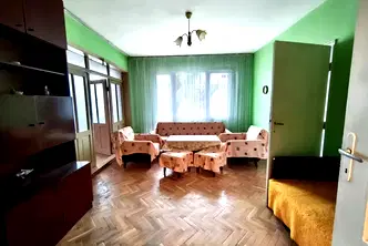 Многостаен апартамент в Шумен, Нови пазар