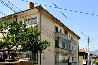 Многостаен апартамент във Враца, Мездра