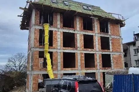 2-стаен апартамент с двор в Аспарухово, Варна