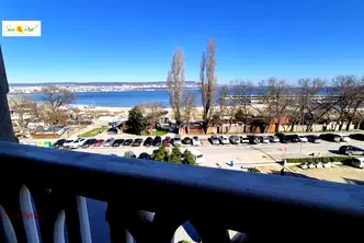 Обзаведен двустаен апартамент с морска панорама в Аспарухово, Варна