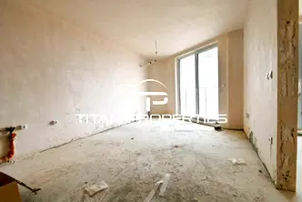 Двустаен апартамент с тераса в Банишора, София