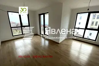 Двустаен апартамент с морска панорама в Бриз, Варна
