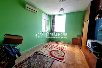 Двустаен апартамент в Търговище, Център