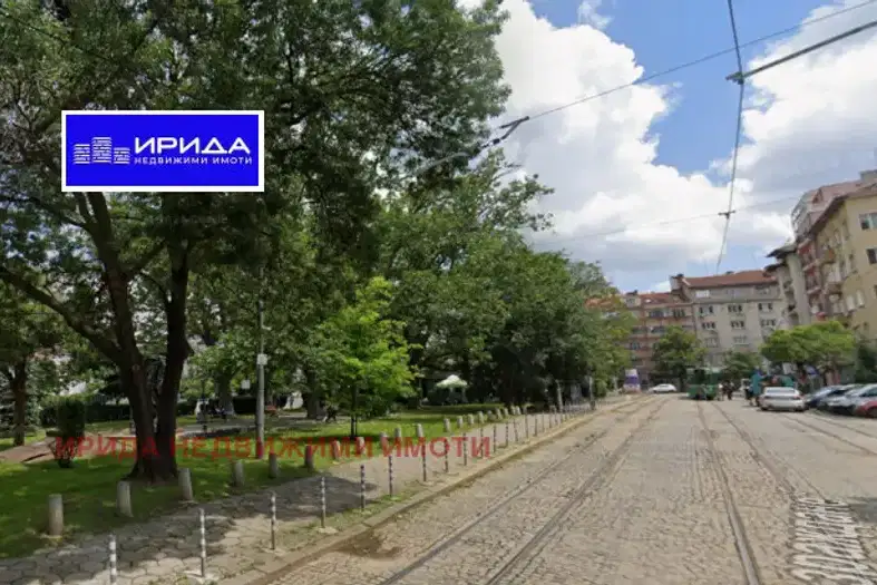 Двустаен апартамент с южно изложение в центъра на София