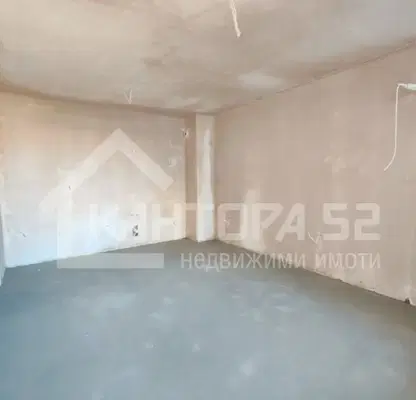 Снимка 2 — Двустаен апартамент с функционално разпределение в центъра на Варна