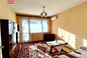 Двустаен апартамент в Търговище, Център