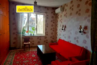 Двустаен апартамент с потенциал в центъра на Пловдив на ул. Иван Вазов
