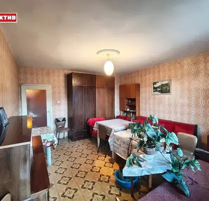 Снимка 2 — Двустаен апартамент в Търговище, Център