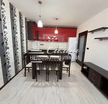 Photo 2 — 2-bedroom apartment in Shumen, Centyr