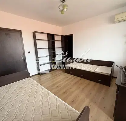 Photo 4 — 2-bedroom apartment in Shumen, Centyr