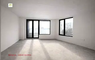 Двустаен панорамен апартамент с южно изложение в Бриз, Варна