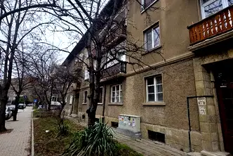 Двустаен апартамент с потенциал за ремонт в Гео Милев, София