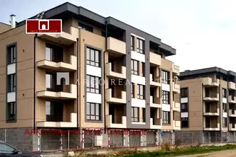 Двустаен апартамент с качествено строителство в Христо Смирненски, Пловдив