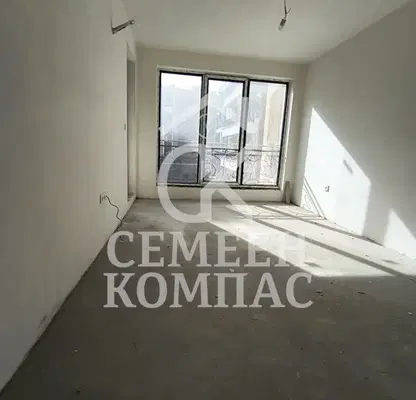 Снимка 4 — Просторен двустаен апартамент с лоджия в кв. Христо Смирненски, Пловдив